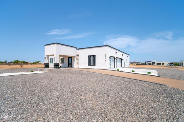 25778 W PEAKVIEW Road, Wittmann, AZ 85361