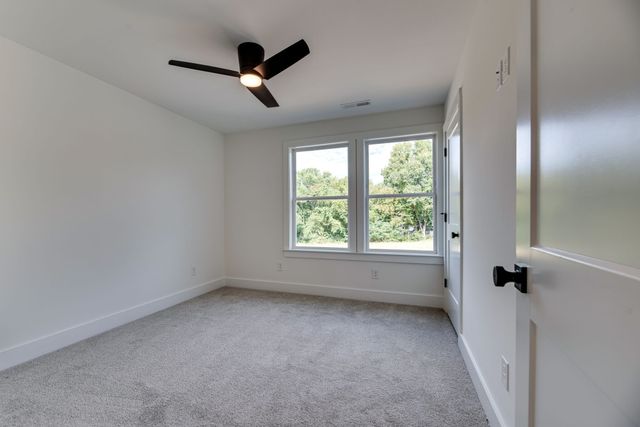 1020 Scenic View Ct, Old Hickory, TN 37138