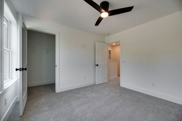 1020 Scenic View Ct, Old Hickory, TN 37138