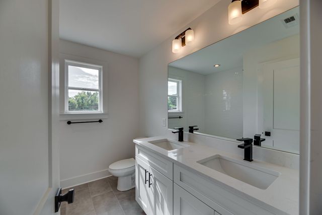 1020 Scenic View Ct, Old Hickory, TN 37138