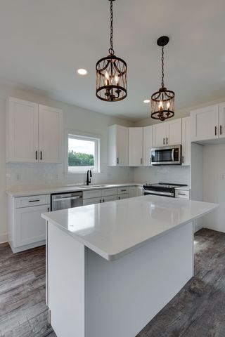 1020 Scenic View Ct, Old Hickory, TN 37138