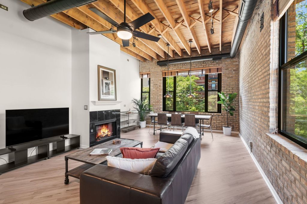2943 N Lincoln Avenue 204, Chicago, IL 60657 — photo 2