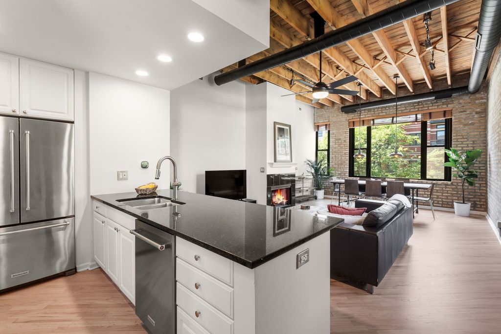 2943 N Lincoln Avenue 204, Chicago, IL 60657 — photo 5