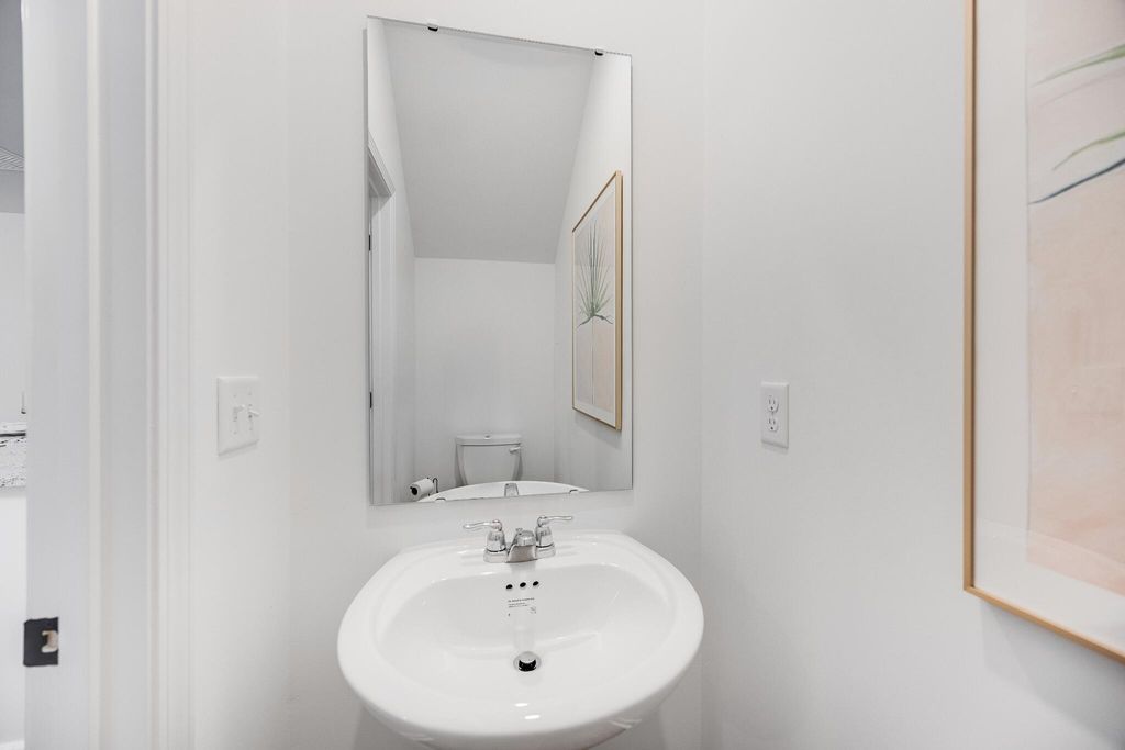 Image 18 of property listing at 147 Green Thistle Way, Summerville, SC 29483