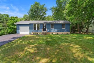 83 W Lynwood Boulevard, Hillsdale, MI 49242