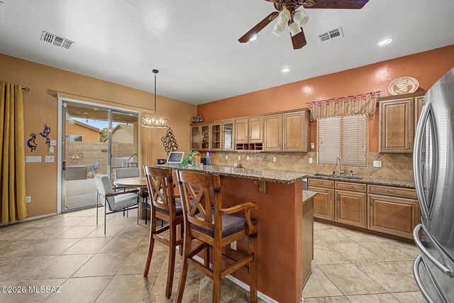 8269 W Calle Escorial, Tucson, AZ 85757