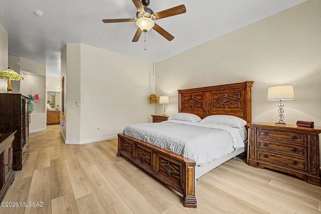 8269 W Calle Escorial, Tucson, AZ 85757