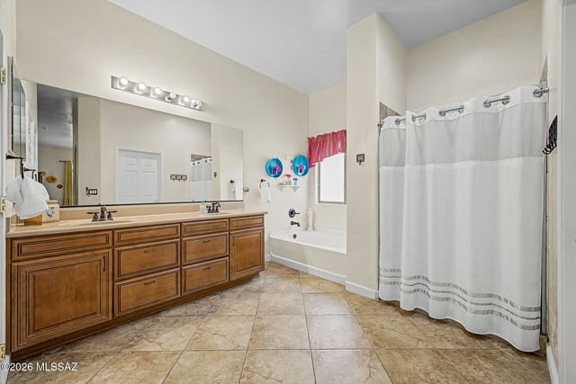 8269 W Calle Escorial, Tucson, AZ 85757