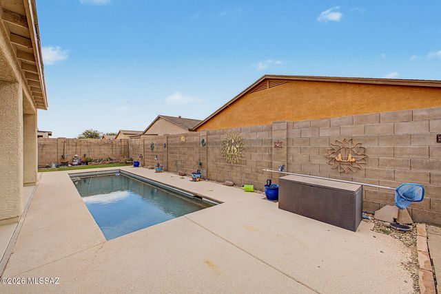 8269 W Calle Escorial, Tucson, AZ 85757