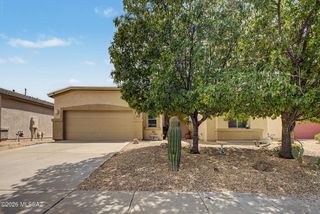 8269 W Calle Escorial, Tucson, AZ 85757