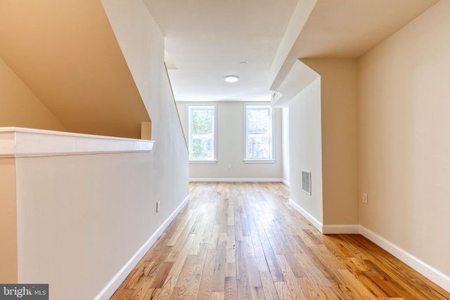 422 E LANVALE ST, Baltimore, MD 21202