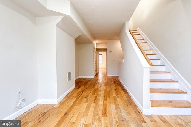 422 E LANVALE ST, Baltimore, MD 21202