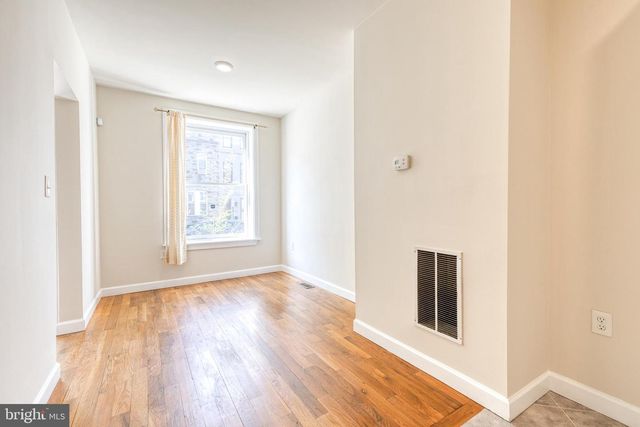 422 E LANVALE ST, Baltimore, MD 21202