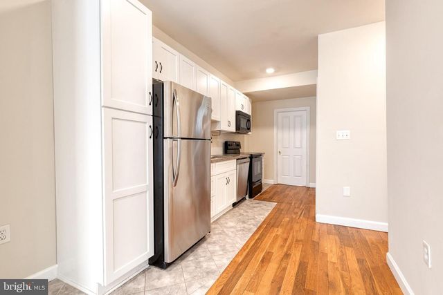 422 E LANVALE ST, Baltimore, MD 21202