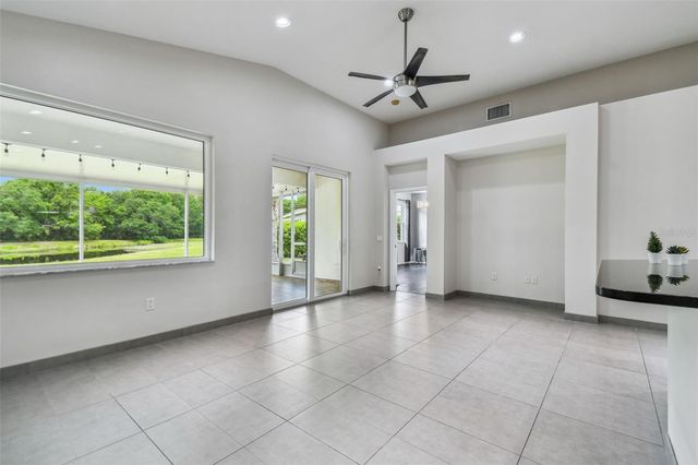 8208 PINEWOOD RUN COURT, Tampa, FL 33647