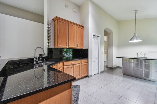 8208 PINEWOOD RUN COURT, Tampa, FL 33647