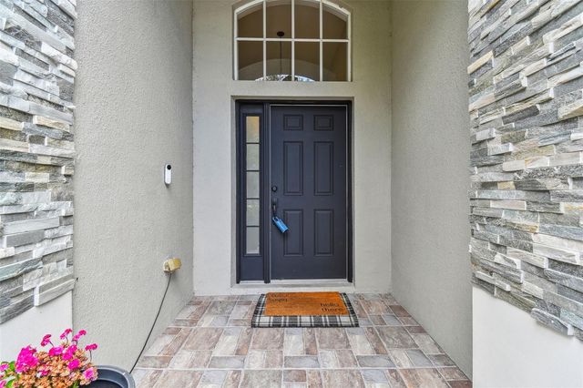 8208 PINEWOOD RUN COURT, Tampa, FL 33647