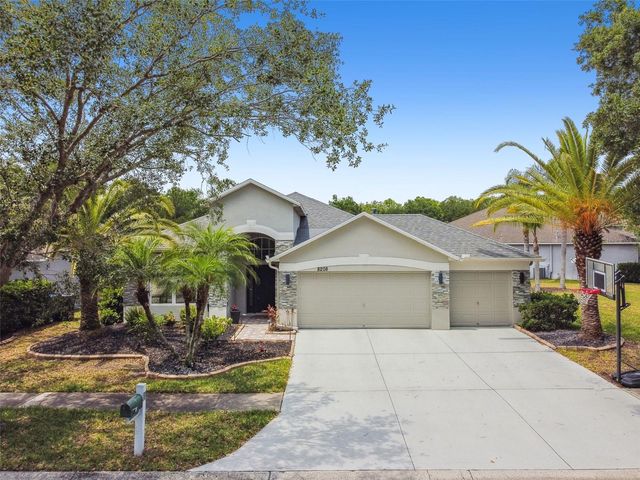 8208 PINEWOOD RUN COURT, Tampa, FL 33647