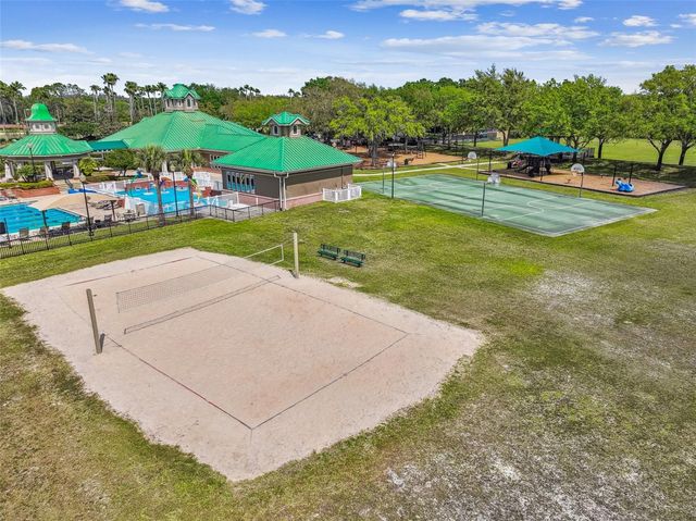 8208 PINEWOOD RUN COURT, Tampa, FL 33647