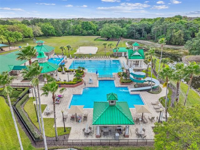 8208 PINEWOOD RUN COURT, Tampa, FL 33647