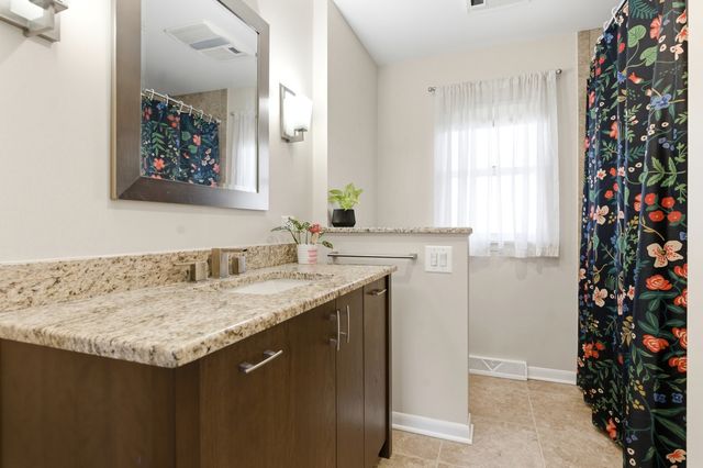 329 Tanoak Lane, Naperville, IL 60540