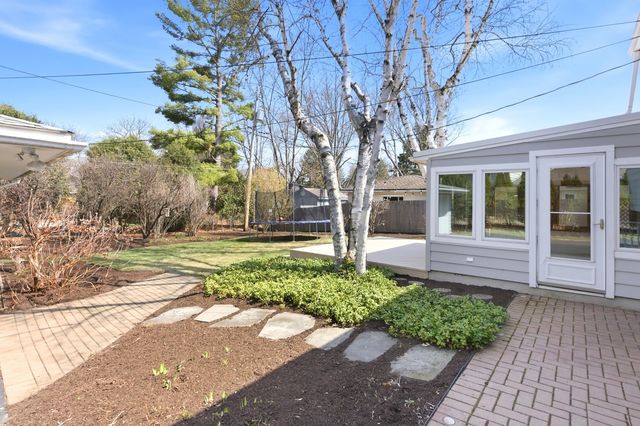 329 Tanoak Lane, Naperville, IL 60540