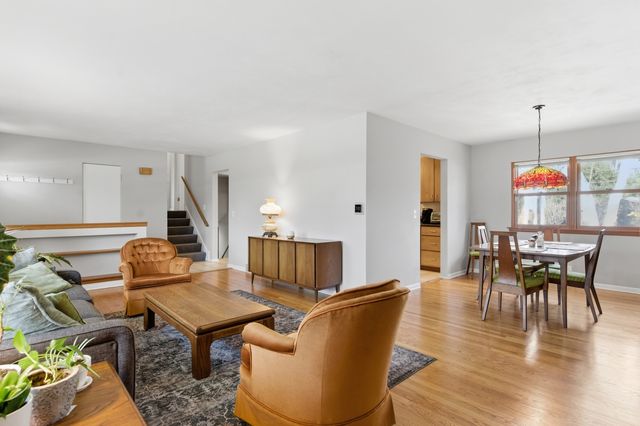 329 Tanoak Lane, Naperville, IL 60540