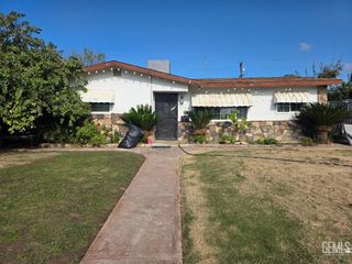 1733 8th Avenue, Delano, CA 93215