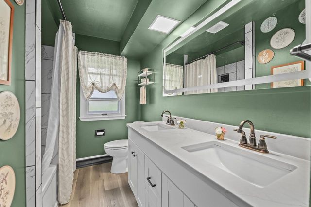 4662 N Parkside DRIVE, Wauwatosa, WI 53225