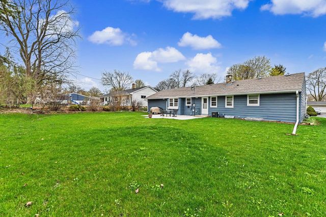 4662 N Parkside DRIVE, Wauwatosa, WI 53225