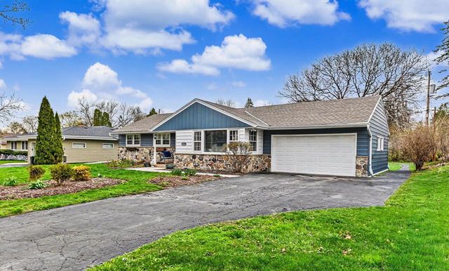 4662 N Parkside DRIVE, Wauwatosa, WI 53225
