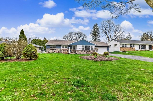 4662 N Parkside DRIVE, Wauwatosa, WI 53225