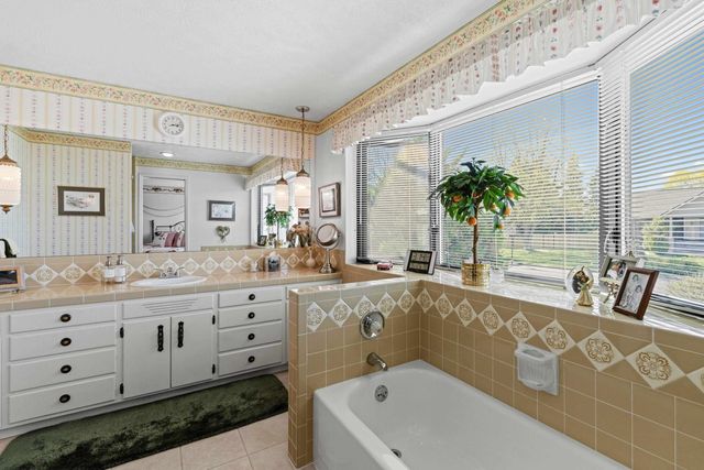 7910 N Panorama Dr, Spokane, WA 99208