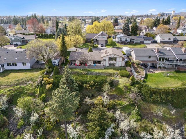 7910 N Panorama Dr, Spokane, WA 99208