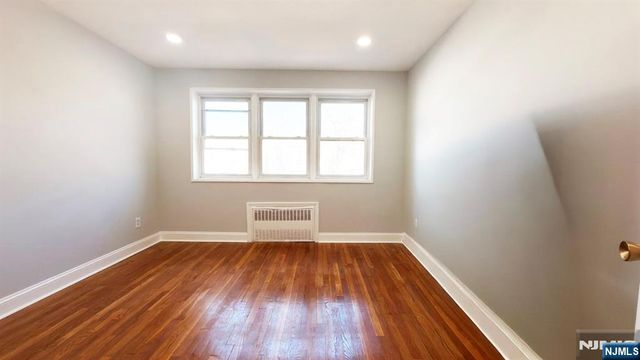 154 Bowers Street 2D, Jersey City, NJ 07307