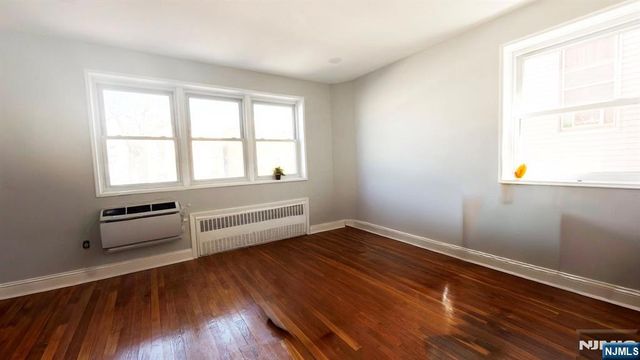 154 Bowers Street 2D, Jersey City, NJ 07307