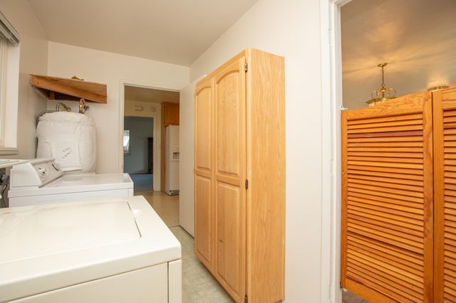 2100 Deerfield Avenue, Redding, CA 96002