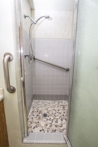 2100 Deerfield Avenue, Redding, CA 96002