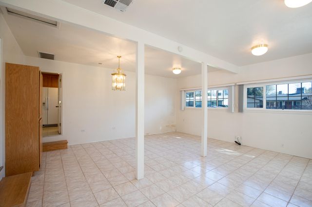 2100 Deerfield Avenue, Redding, CA 96002