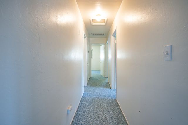 2100 Deerfield Avenue, Redding, CA 96002