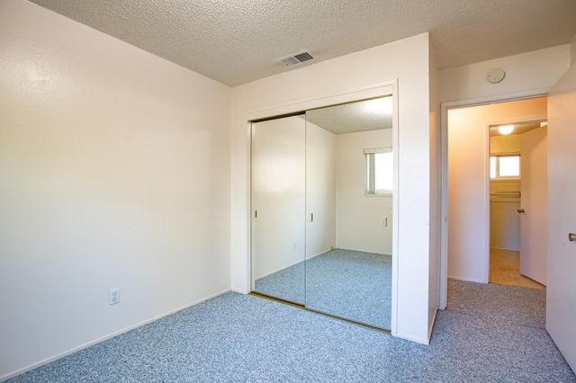 2100 Deerfield Avenue, Redding, CA 96002