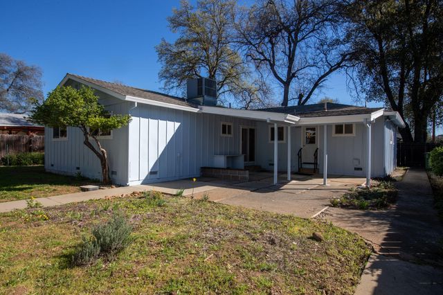 2100 Deerfield Avenue, Redding, CA 96002