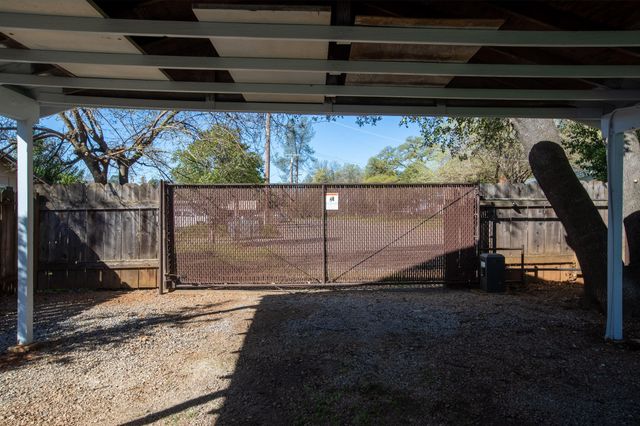 2100 Deerfield Avenue, Redding, CA 96002