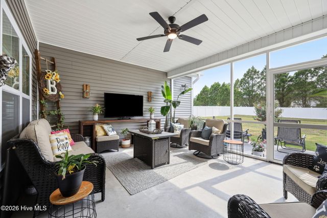 310 Shortleaf Drive, Grimesland, NC 27837