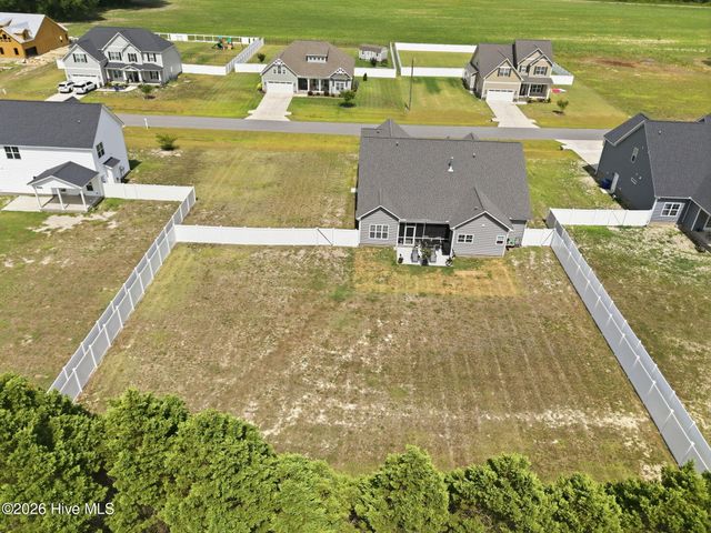 310 Shortleaf Drive, Grimesland, NC 27837