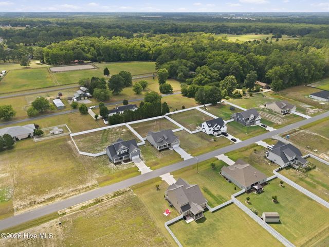 310 Shortleaf Drive, Grimesland, NC 27837