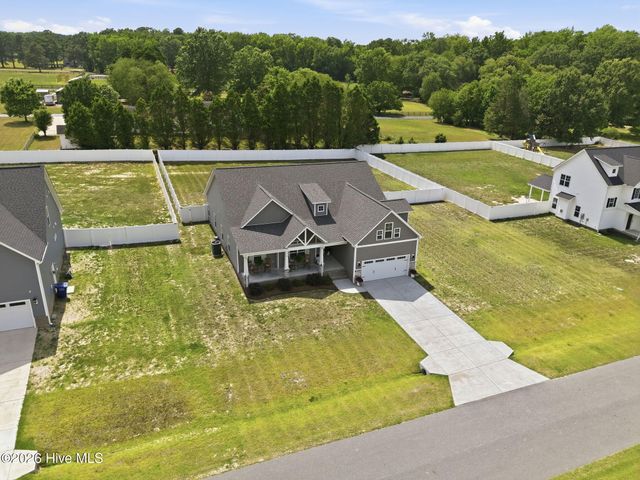 310 Shortleaf Drive, Grimesland, NC 27837