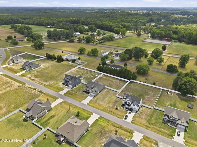 310 Shortleaf Drive, Grimesland, NC 27837