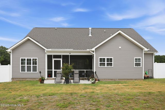 310 Shortleaf Drive, Grimesland, NC 27837