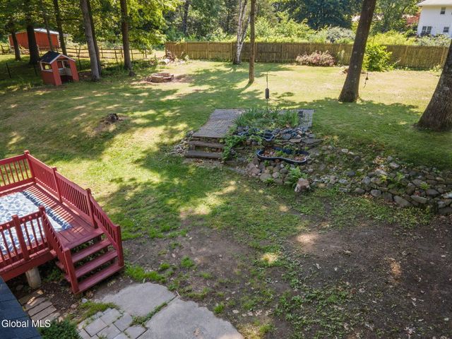 11 Matthew Drive, Schaghticoke, NY 12154